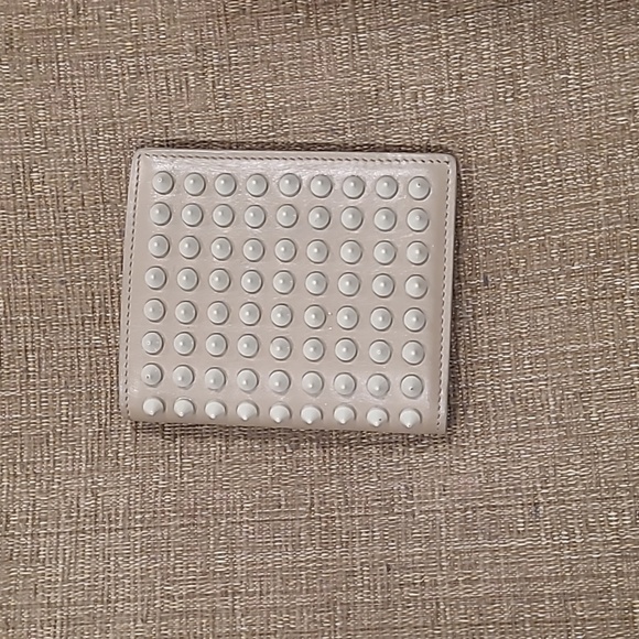 Louboutinwallet